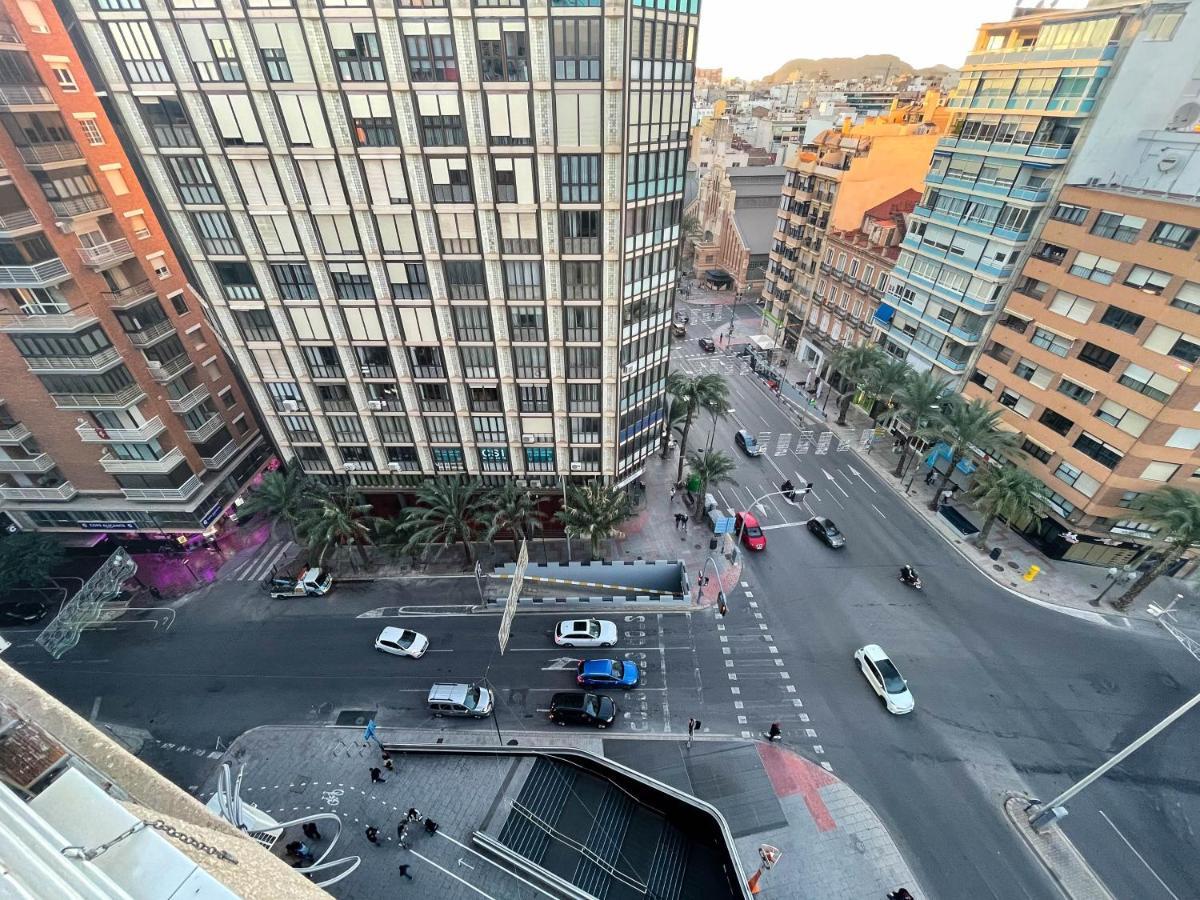 Amplio Apartamento En Pleno Corazon De Аликанте Екстериор снимка