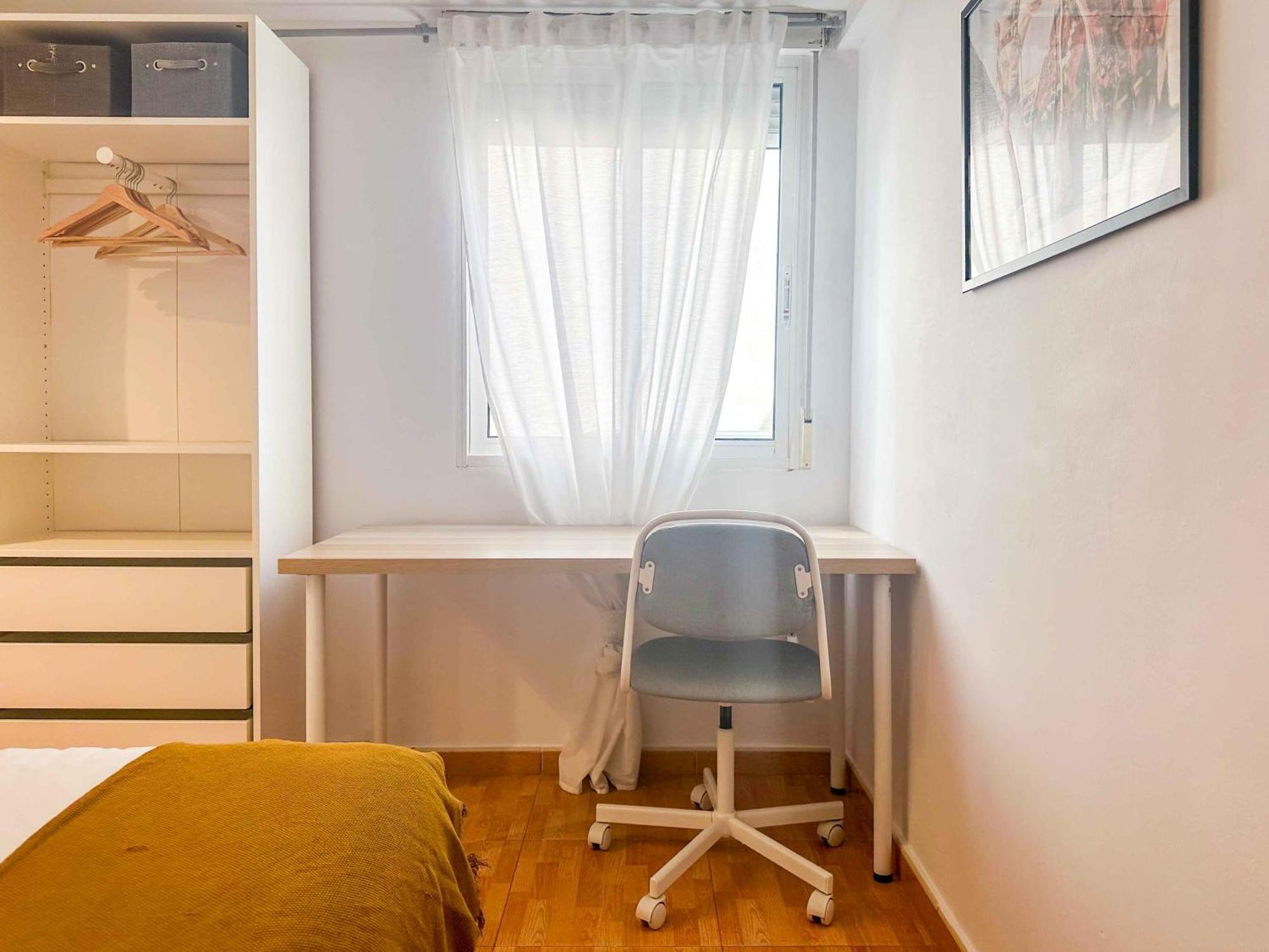 Amplio Apartamento En Pleno Corazon De Аликанте Екстериор снимка